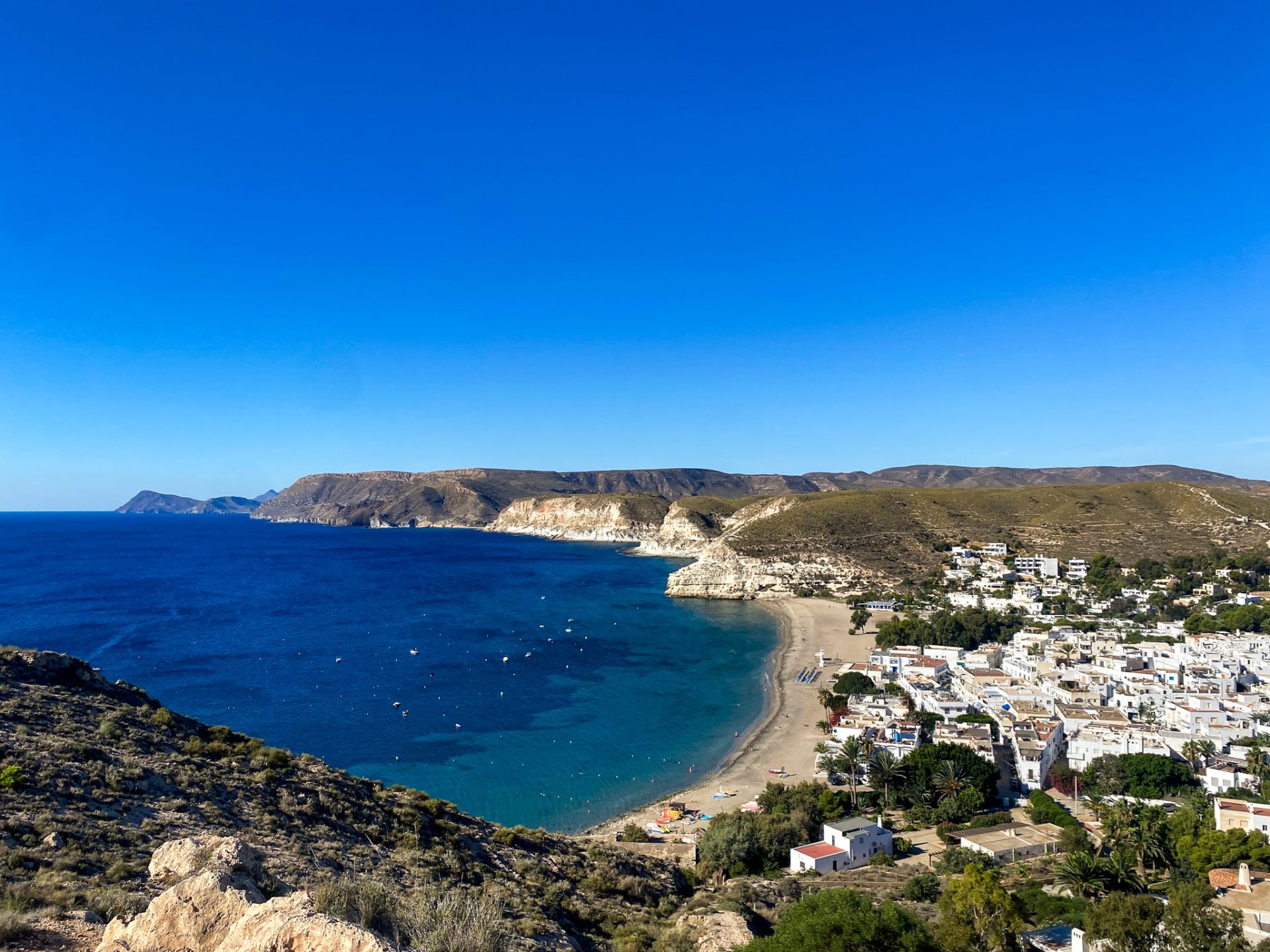 Vista panorámica del pueblo de Agua Amarga